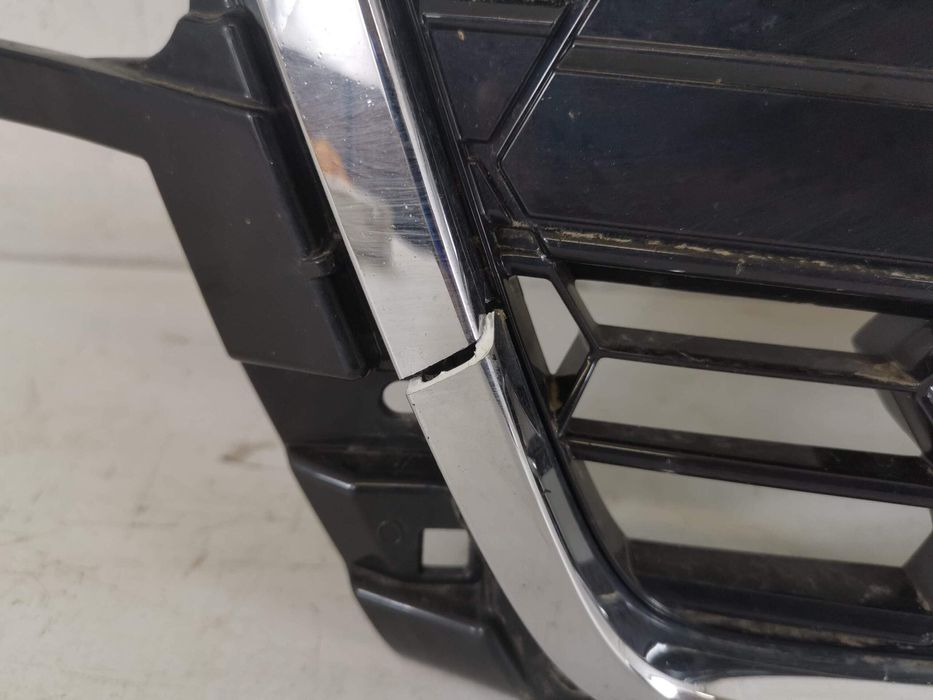 Радиаторна решетка Ауди А5 2 [фейслифт] Оригинална / Radiatorni reshet