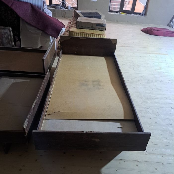 Мебель спальний  2 ва б/ у.  Продам дёшево  нархини келишамиз.