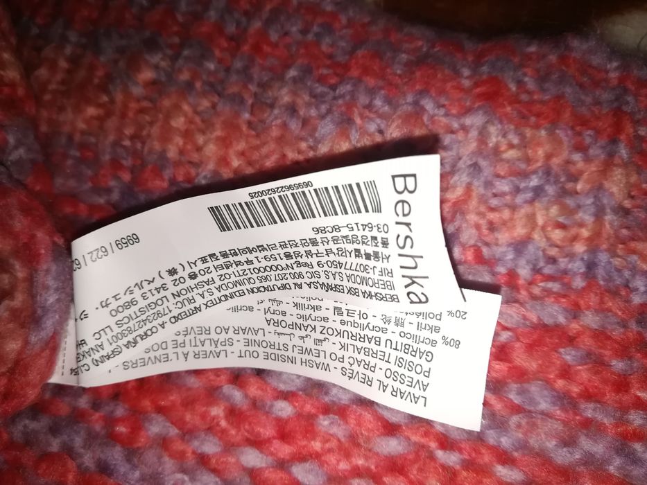 Pulover Bershka, marimea S purtat o data, gros, foarte frumos