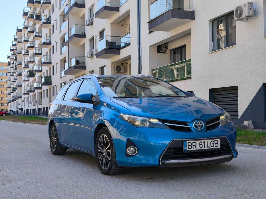 Toyota Auris 2014 Hybrid Touring Sports