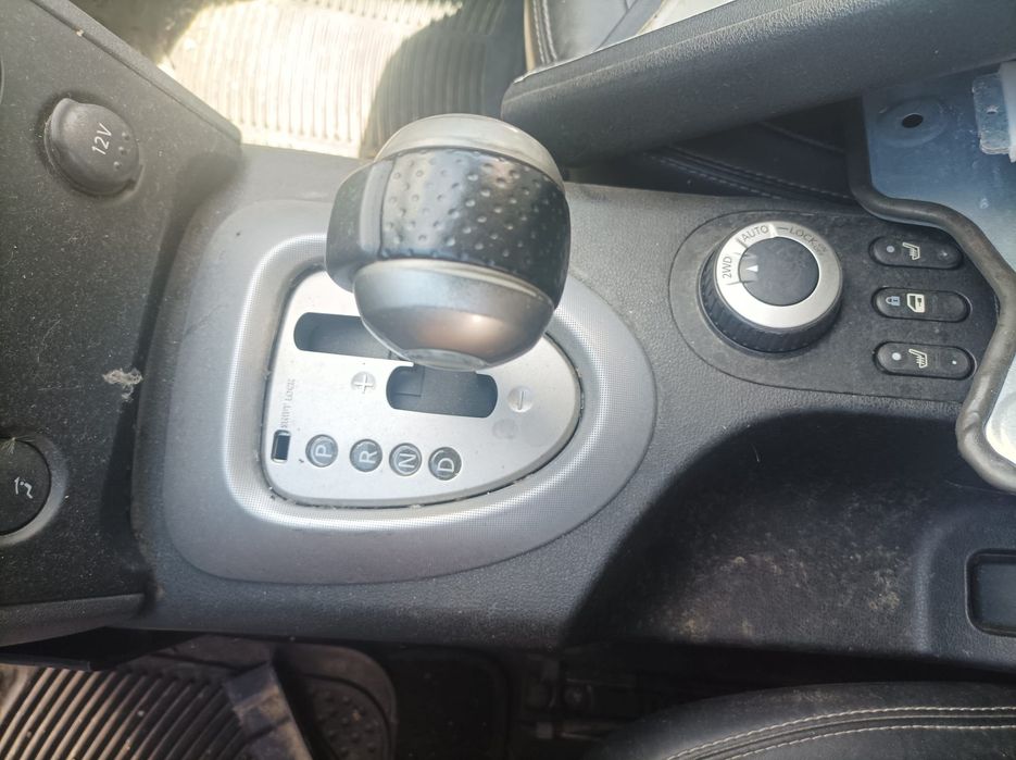 Schimbător viteze cutie automată Nissan Qashqai 2.0 diesel 4x4, an2008