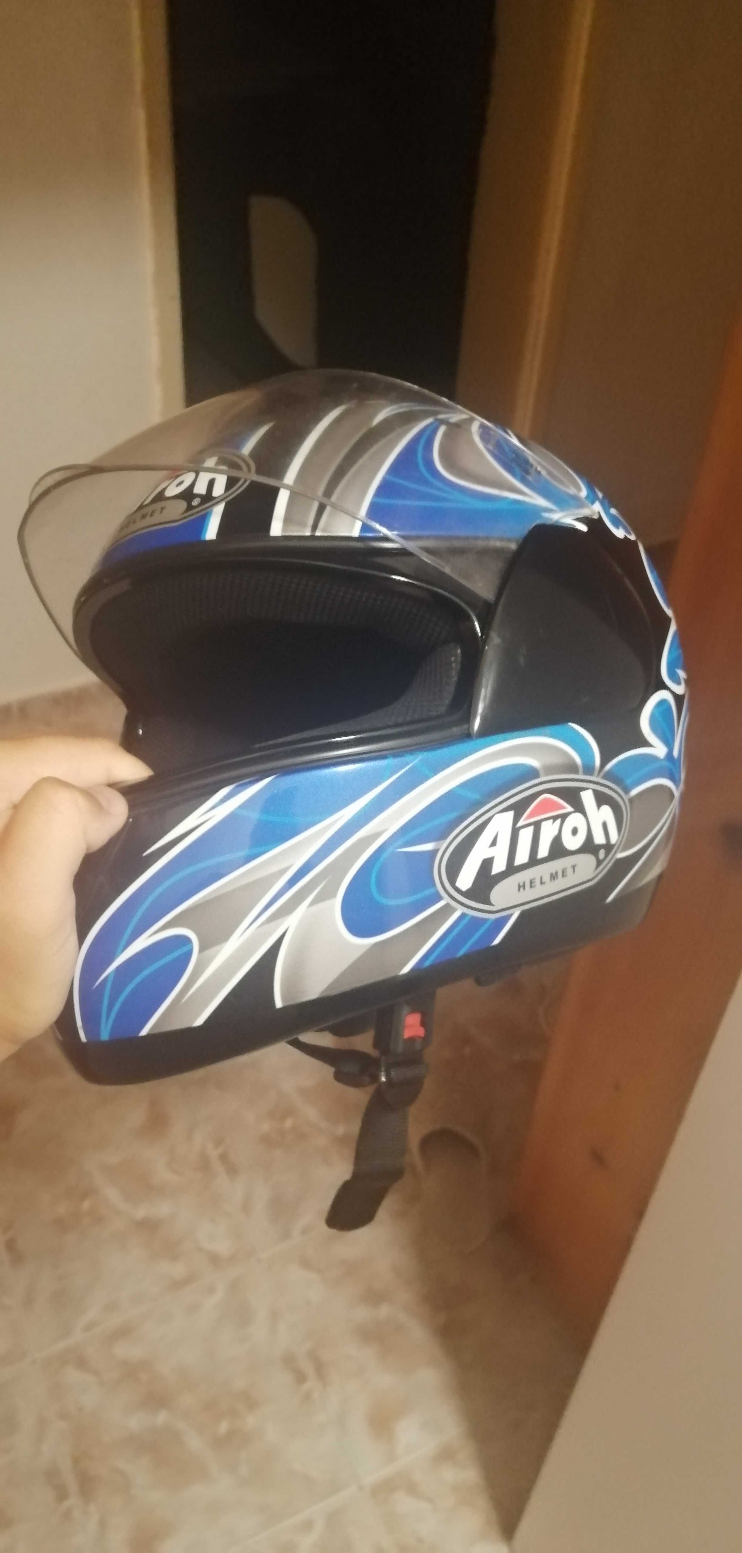 Каска за мотор Airoh helmet