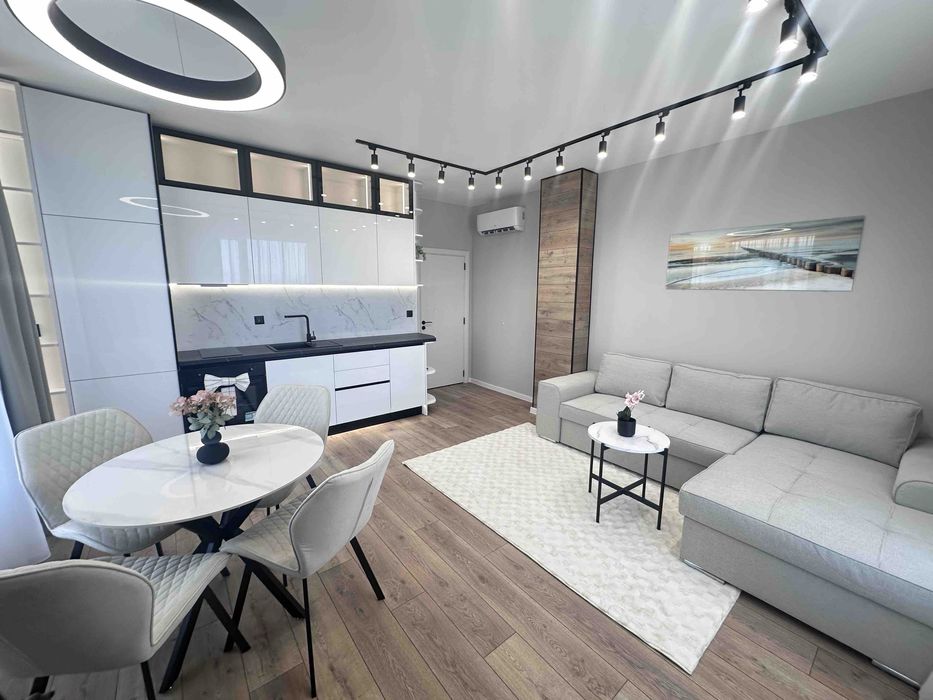 Тристаен обзаведен апартамент кв.Кършияка