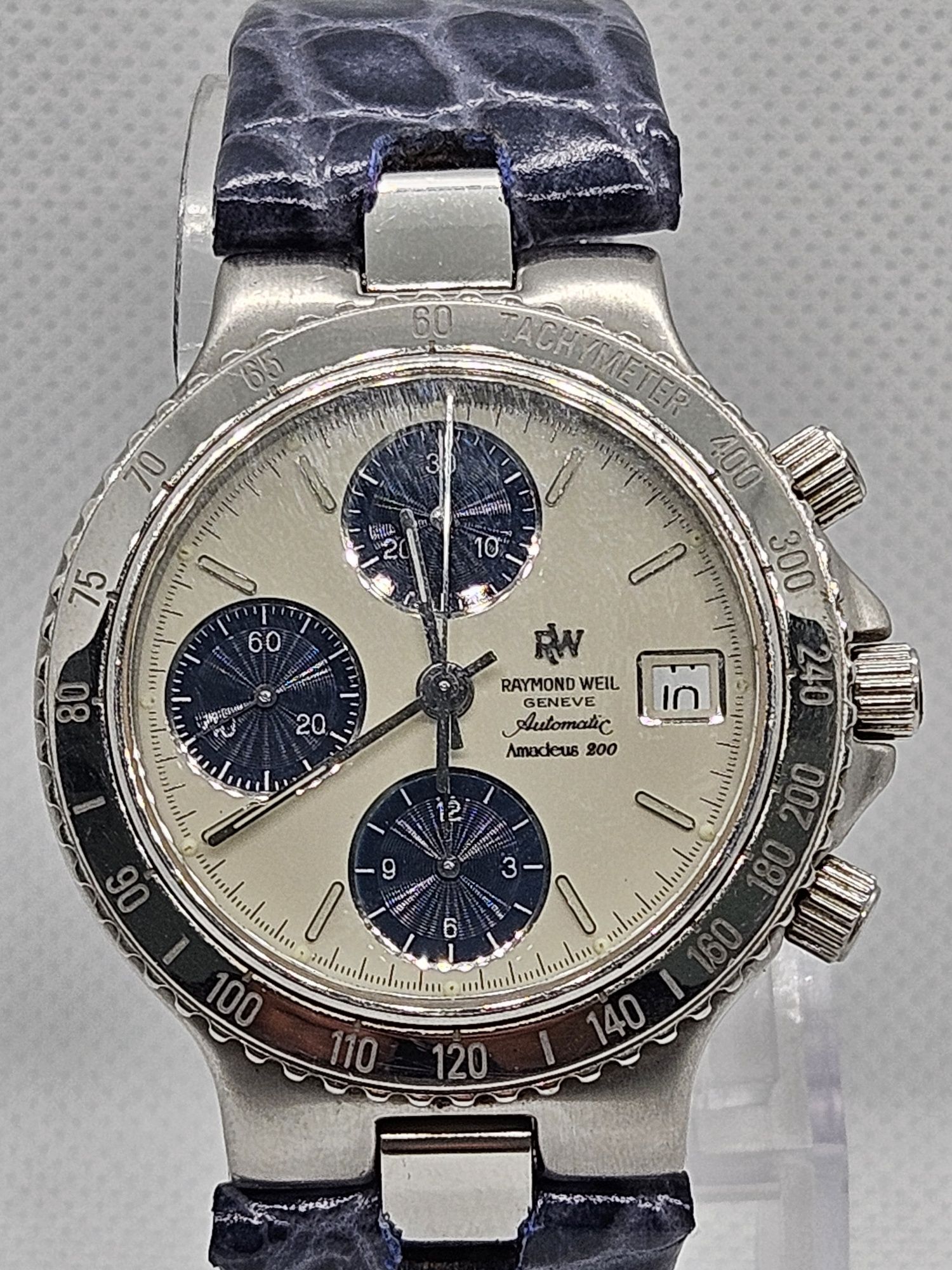 Raymond weil  amadeus 200 automatic