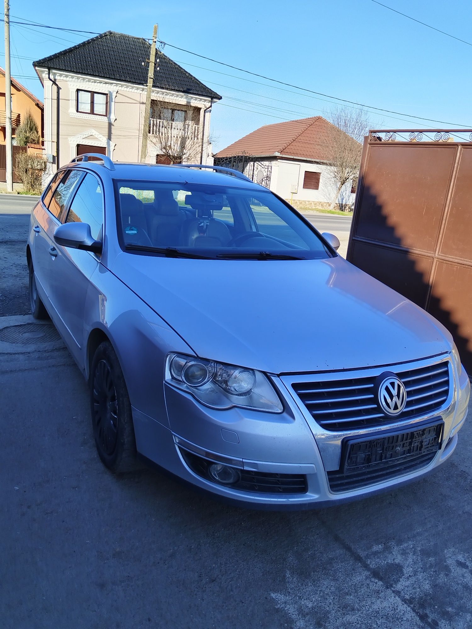 Fata completa Vw Passat B6 ( far xenon/bara/capota/trager)