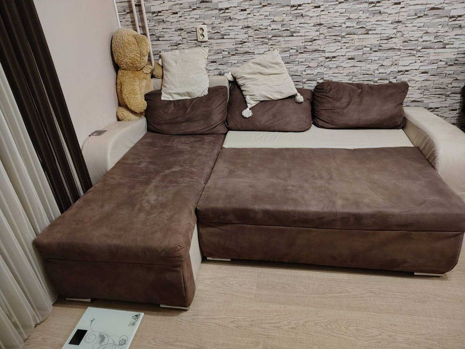 Разтегателен диван