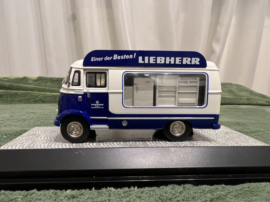 Macheta Mercedes Benz L913D model rar scara 1:43 PremiumClassiXXs