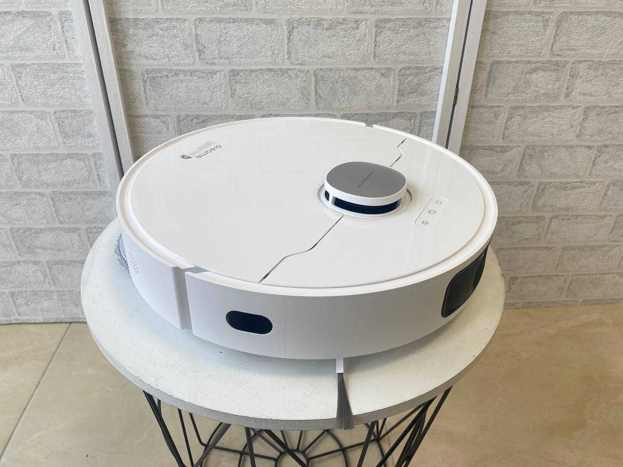 Прахосмукачка робот Dreame L10 Ultra станция Self-Cleaning Mop 5300Pa