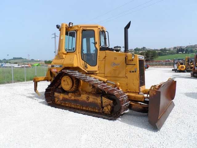 Dezmembrez buldozer Caterpillar D4H - Piese de schimb Caterpillar