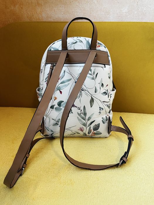 Оригинална Маркова раница Parfois с цветя лимитирана, рядка