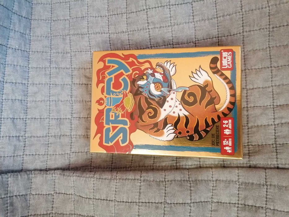 Joc de societate cu carti(cu condimente,cartile de joc- stil asiatic)