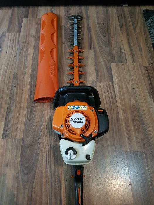 Foarfecă de tuns gard viu Stihl HS 82 R
