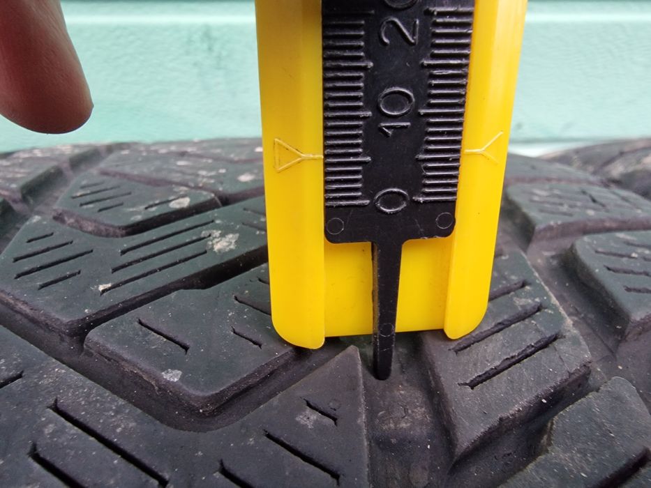 Anvelope 275/40R21 marca Pirelli, DOT 2020, 5.5 mm