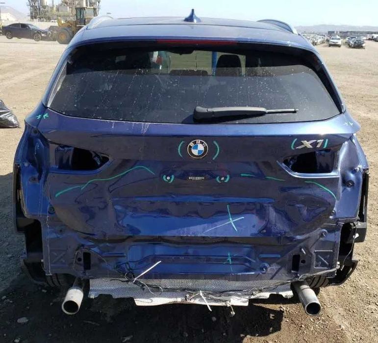 BMW x1 f48 багажник стъкло