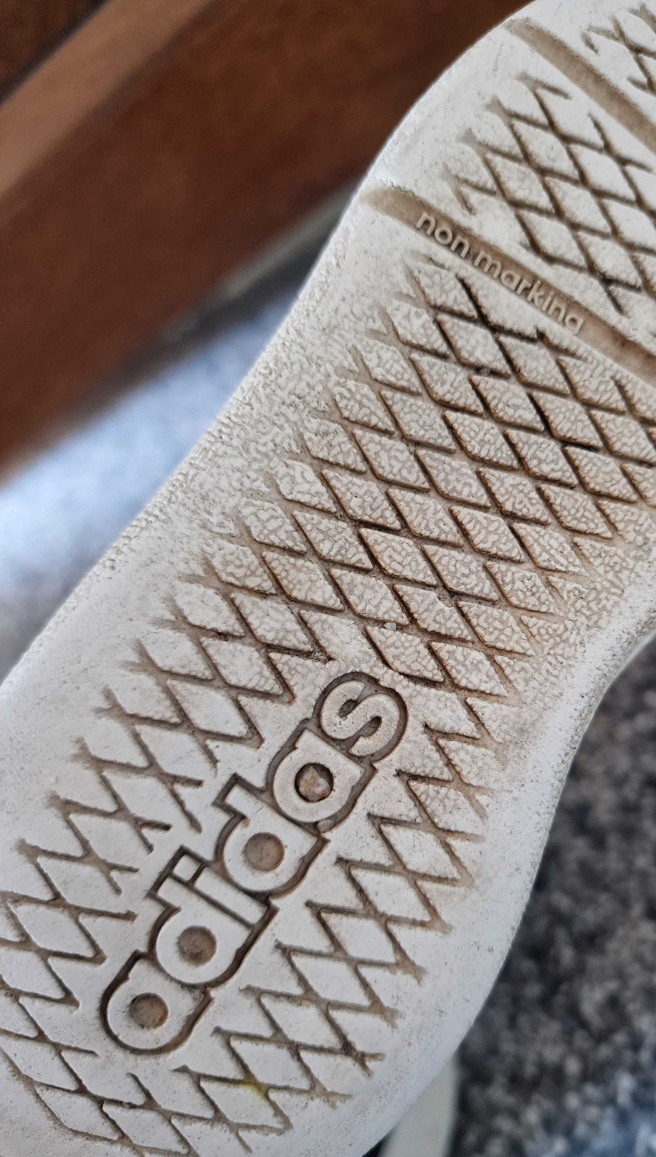 30 1/2 Adidas кожени детски маратонки