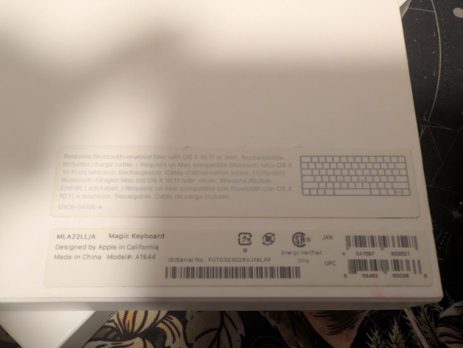 Apple Magic Keyboard A1644, stare impecabilă, cutie + cablu
