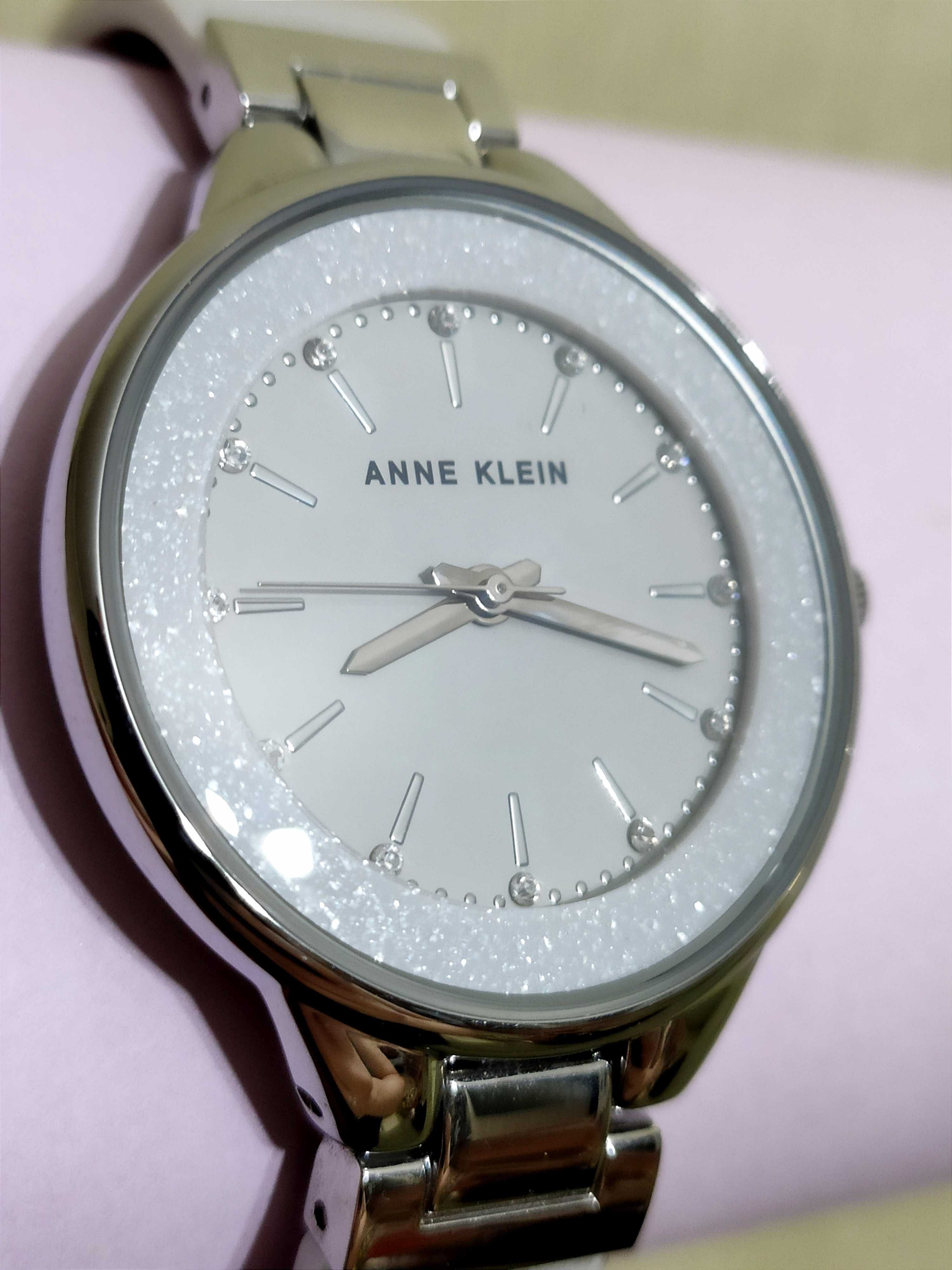 Часы наручные женские Anne Klein. Новые.