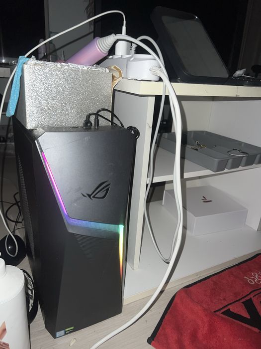 PC Asus i5 9900f gaming cu  webcam c930e și monitor sau schimb și