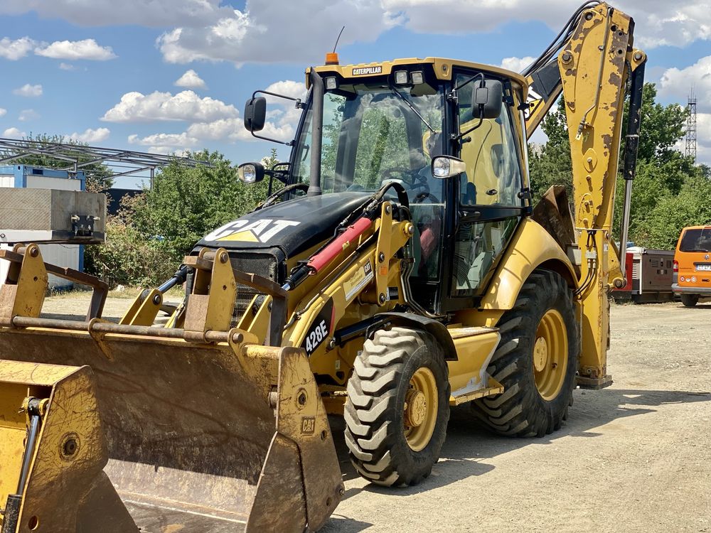 Inchiriere Buldoexcavator