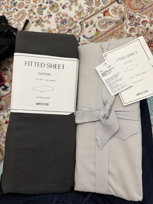Простыни 140х200 на резинке H&M Home новые цена за две