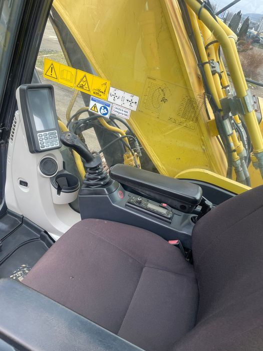 Excavator pe senile NEW HOLLAND KOBELCO E305 / RATE LEASING / 2014