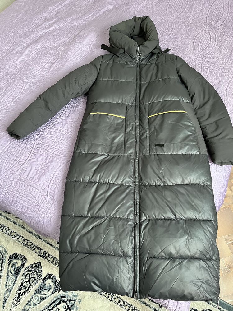 Продам зимнюю куртку