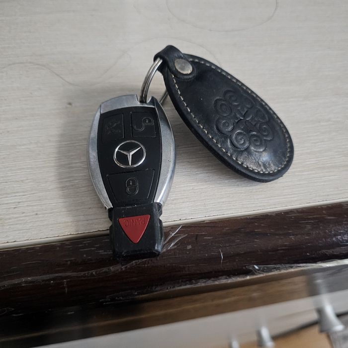 Продам от мерса 210