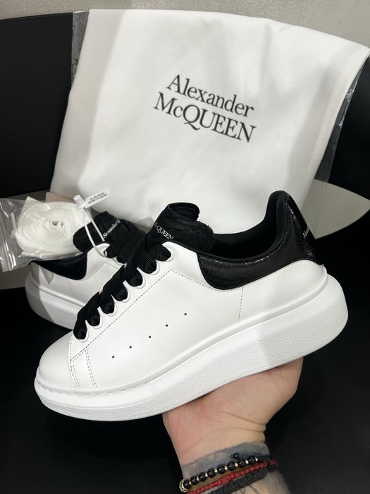 Adidasi barbati Alexander McQueen  modele 2025 ! Pantofi sport tenesi
