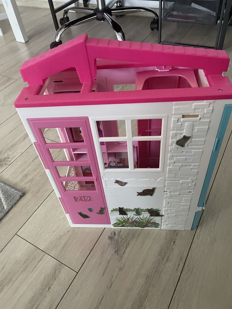 Casa Barbie pliabila
