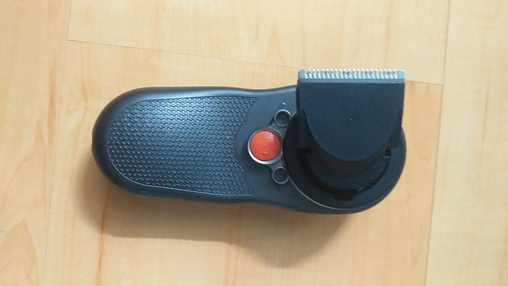 Masina de tuns parul cu cap rotativ philips qc 5170
