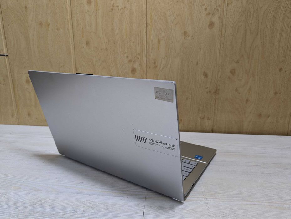 Продается ноутбук Asus Vivobook