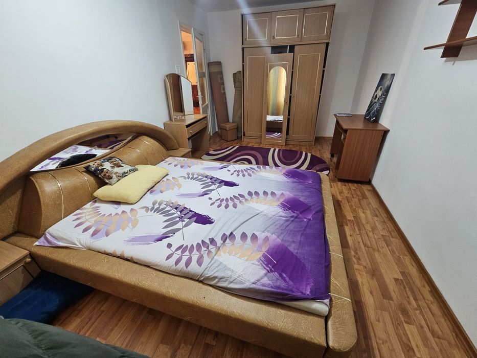 Apartament 2 camere și beci la demisol, bloc cărămidă, reabilitat