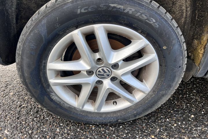 Janta aliaj cu anvelopa 16 Volkswagen VW Tiguan prima generatie 5N