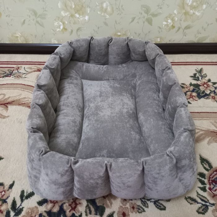 Лежанка для котов и собак