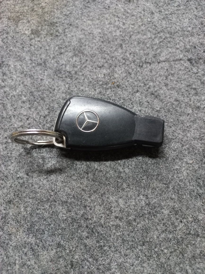Ключ рибка за  Е клас W211
