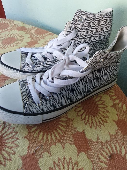 Дамски боти и обувки