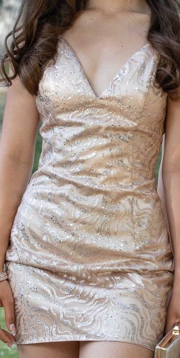 Официална рокля ръчно изработена