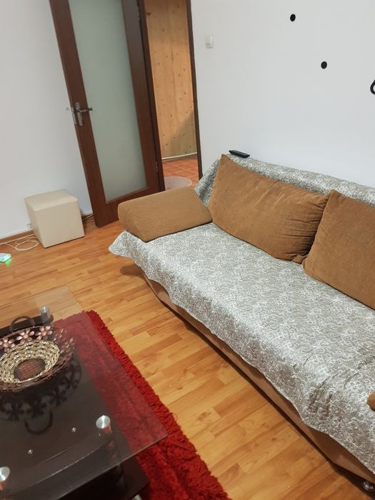Ofer spre inchiriere apartament 2 camere decomandat
