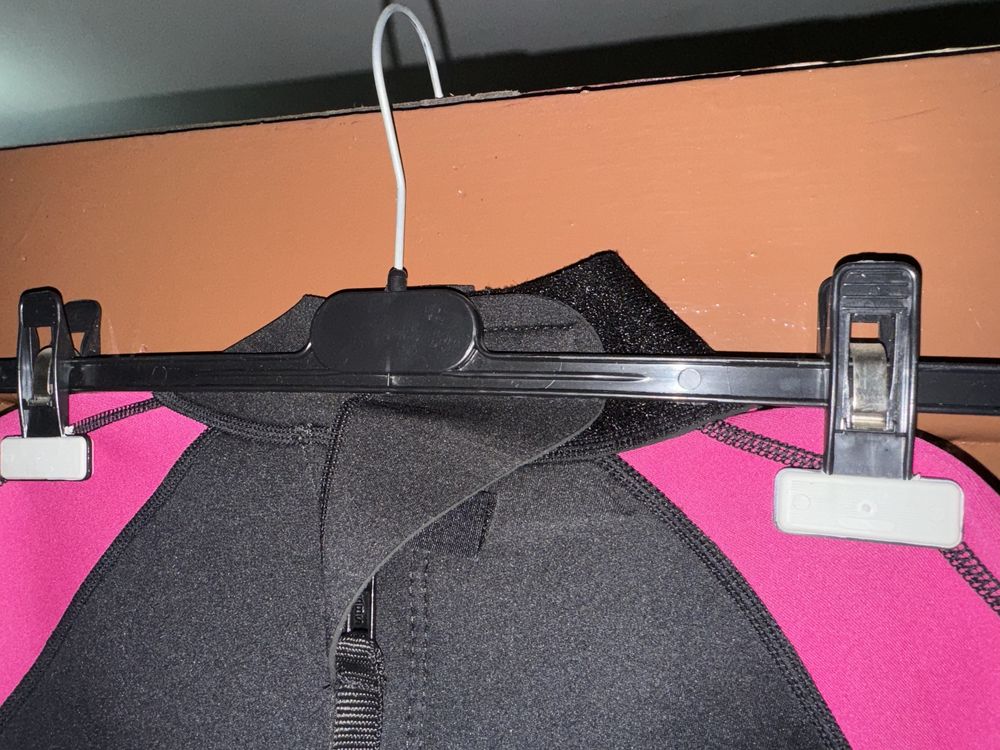 Costum Neopren.