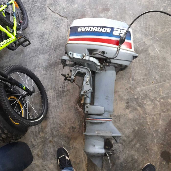 Evinrude 25, 2 timpi