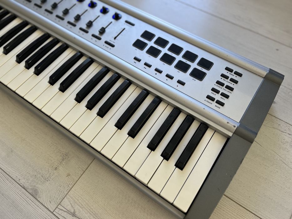 Midi Controler Synth Swissonic ControlKey 61