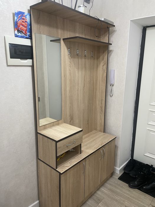 Продам прихожую 30к