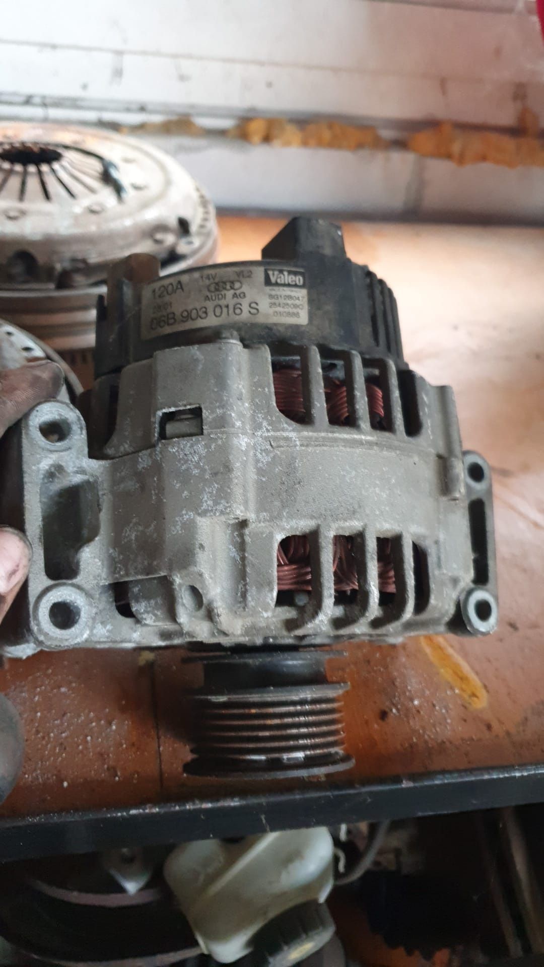 Ambreaj. Alternator audi alz