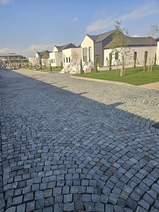 Piatră cubică Andezit, mă deplasez oriunde în Țară