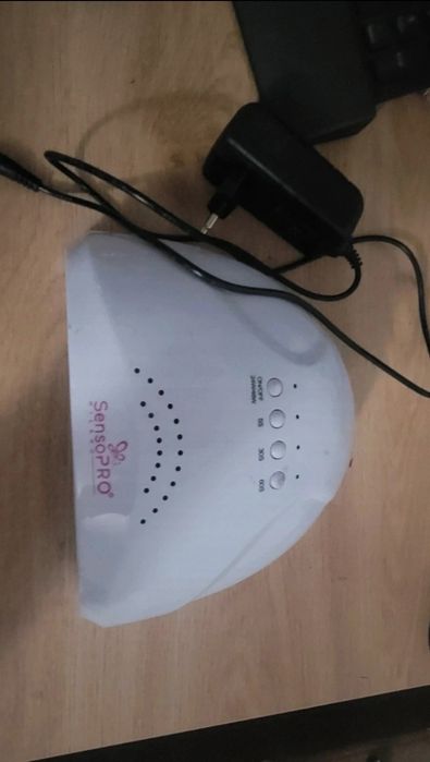 Vand lampa de unghii