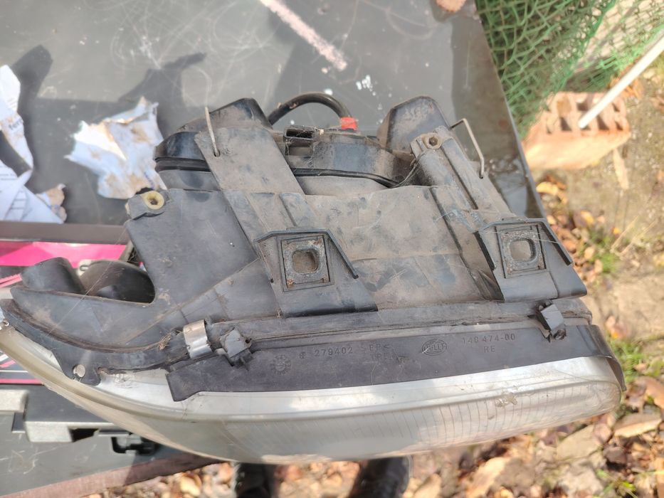 Фарове и навигация с кода за Ауди а6 ц5 с би ксеон