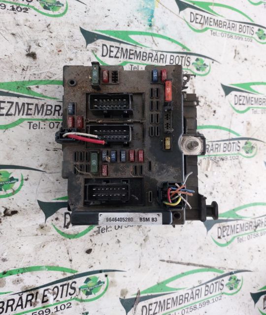 Panou sigurante motor 9646405280 9646405280 Peugeot 307 prima generat