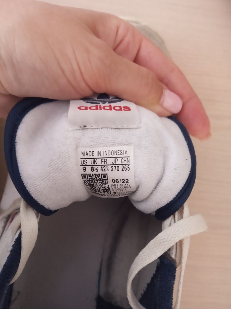 Маратонки Adidas