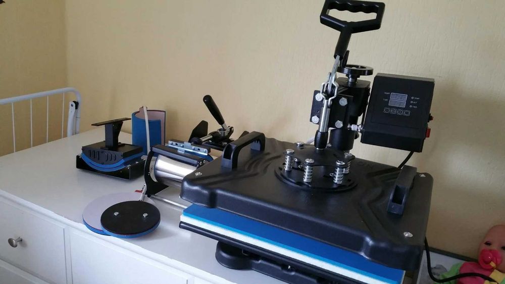 Професионална 8-в-1 термопреса за тениски, чаши, шапки и чинии