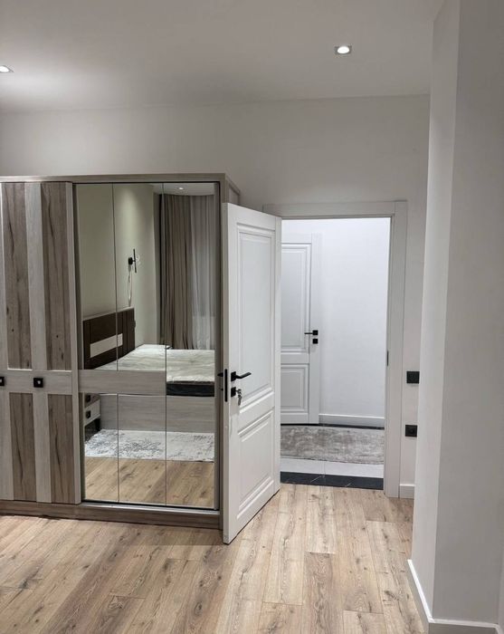 Чиланзар 6- квартиль  жк новостройка 2 передел3 комнатная квартира